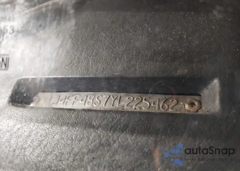 2000 Jeep Cherokee Sport z USA, uszkodzony, nr VIN 1J4FF48S7YL225462